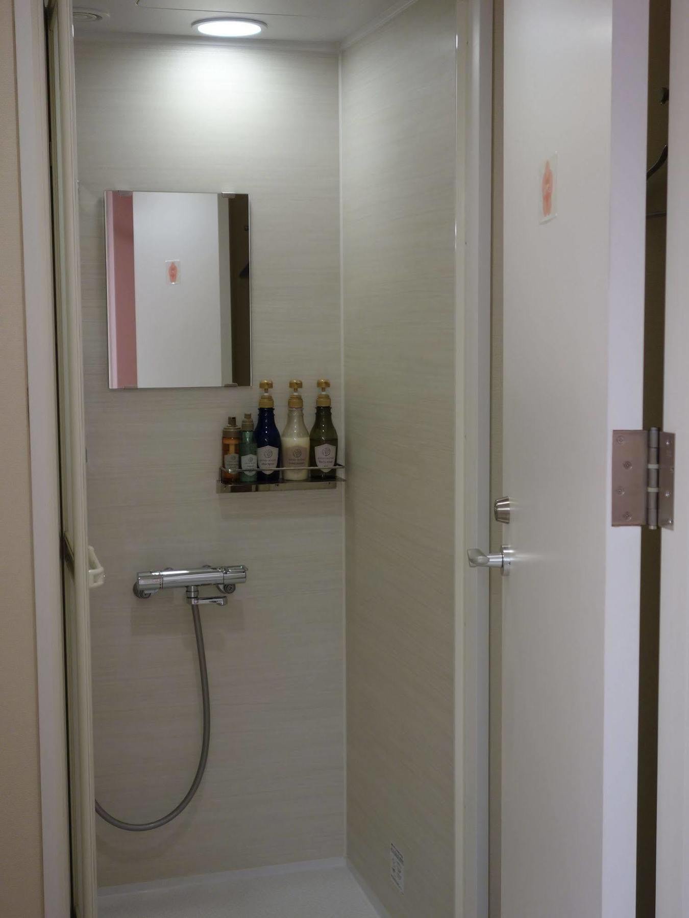 Akihabara Bay Hotel Tokyo prefektur Exteriör bild